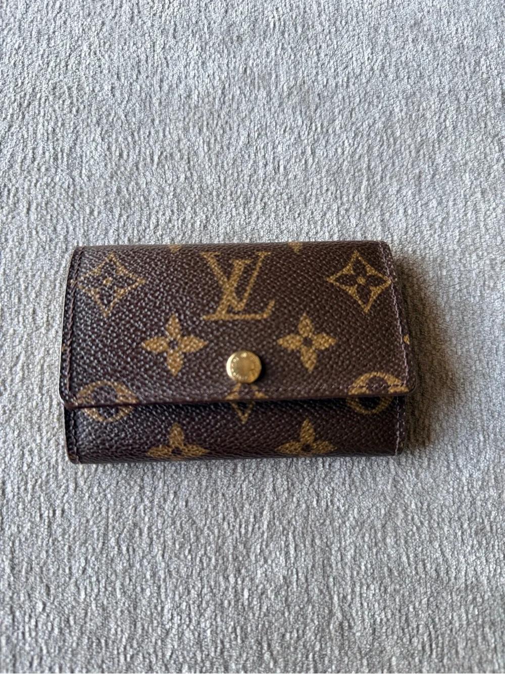 Louis Vuitton Monogram Canvas 6 Key Holder with COA